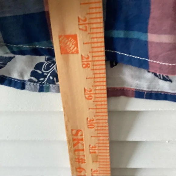 Tommy Bahama mens short sleeve shirt, double fauna
100% cotton - Picture 3 of 15